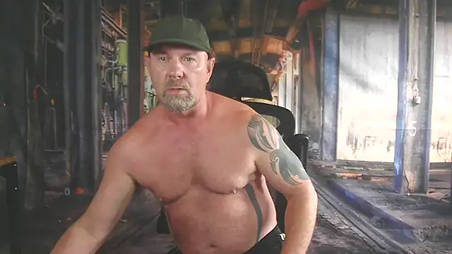 عرض كام ManlyPrisonGuy