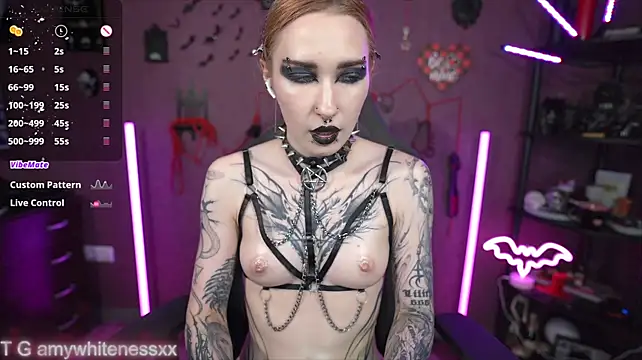 amywhitenessxx Show in webcam