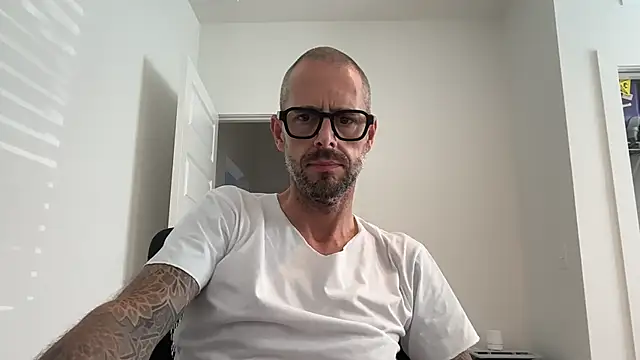 X_The_Naughty_Bi_X Chat XXX live