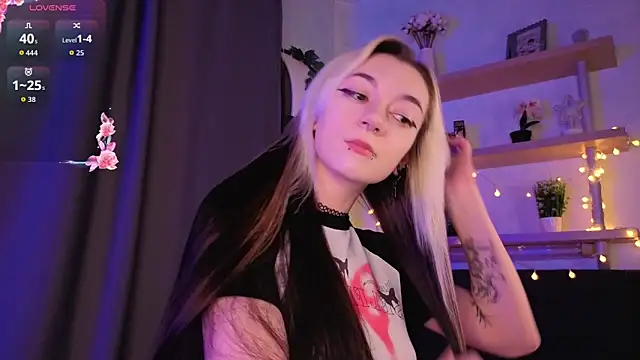 TristaRoht's Webcam Show