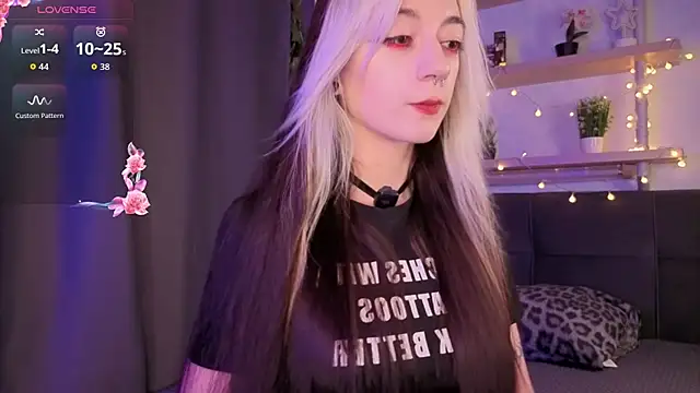 TristaRoht Adlı Modelin Canlı XXX Sohbeti