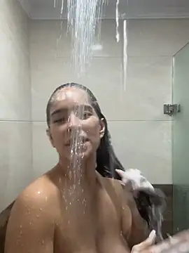 Czat XXX na żywo – Mau_White