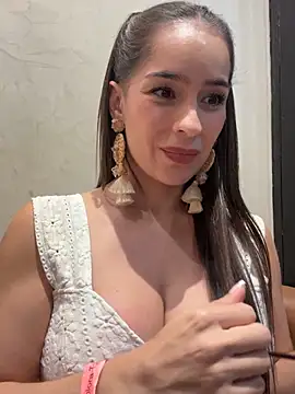 Czat XXX na żywo – Mau_White