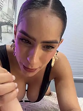 Živá chatovací místnost Mau_White