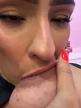 عرض كام Mau_White