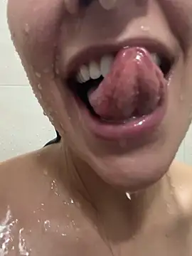 Mau_White Show Webcam