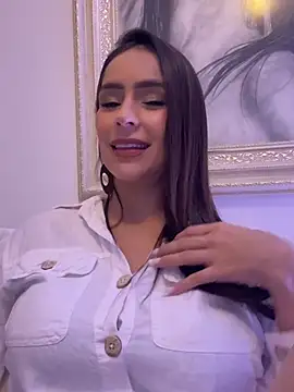 Mau_White Adlı Modelin Canlı XXX Sohbeti