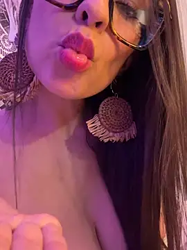 Mau_White Webcam-Show
