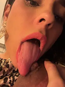 Mau_White Webcam show