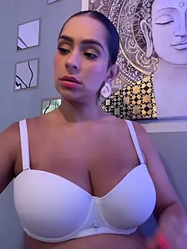 Czat XXX na żywo – Mau_White