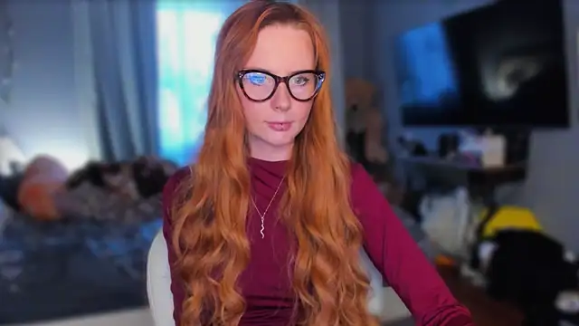 צ'אט XXX בשידור חי של KlementinaBbG