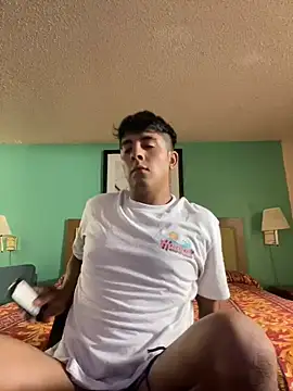 hotkevin11 Show in webcam