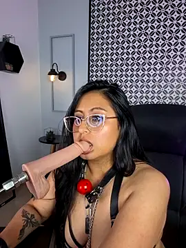 Chat XXX en directo de Amber_gold_