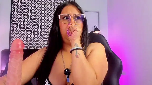 Amber_gold_ Chat XXX in diretta