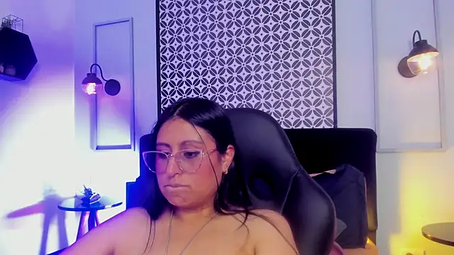Amber_gold_ Chat XXX live