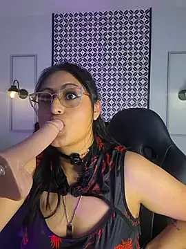 Amber_gold_ Chat XXX live