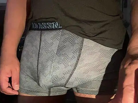ThickDick_Daddy: διαδικτυακό σόου στην κάμερα