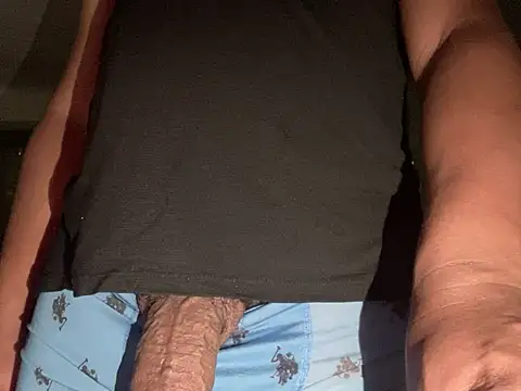 ThickDick_Daddy: διαδικτυακό σόου στην κάμερα