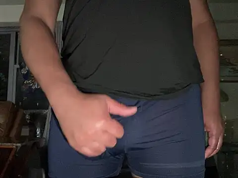 ThickDick_Daddy: διαδικτυακό σόου στην κάμερα