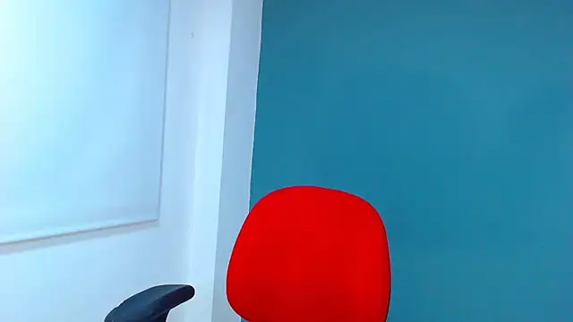 danna-_roouss' Live Chat Room