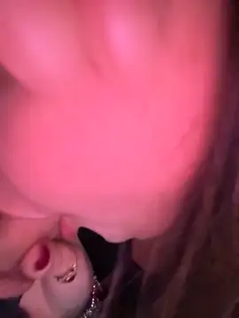 Novababy18 Show in webcam