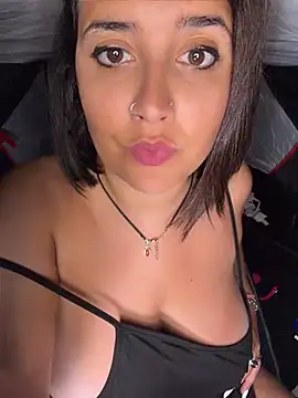 Czat XXX na żywo – Novababy18