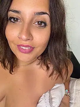 Show modela Novababy18 na web-kameri
