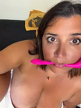 Novababy18 Webcam Show