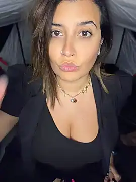 XXX chat uživo modela Novababy18