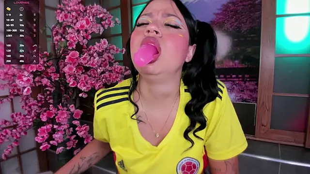 Chat +18 de miss____anna ao vivo