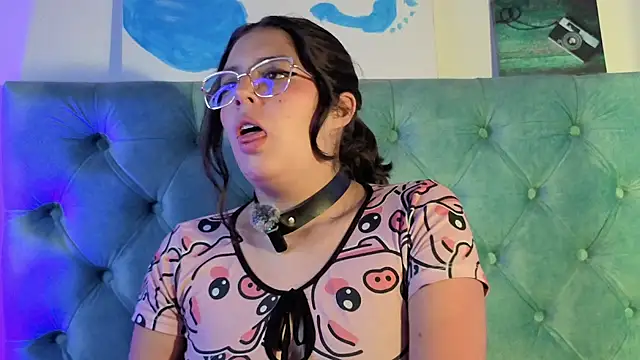 Chatroom XXX en direct de Paola_Lyon_