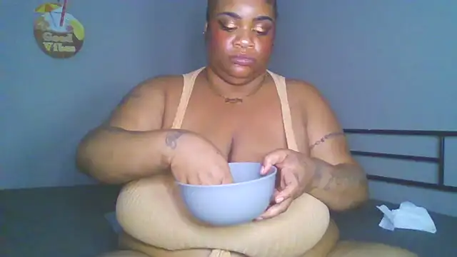 NaughtyHottieBBW: διαδικτυακό σόου στην κάμερα