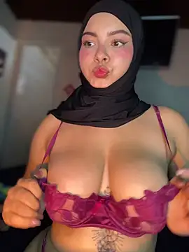 aneesa_darzi's Webcam Show