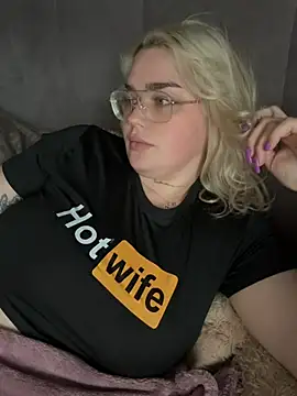 Czat XXX na żywo – mrs_kitty69