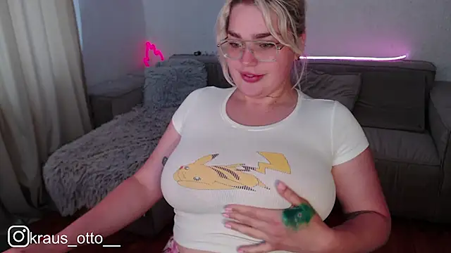 mrs_kitty69's Live XXX Chat