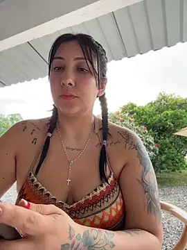 KittyObsession Show in webcam