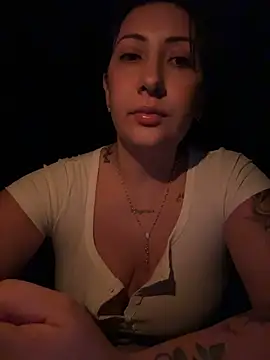 KittyObsession Show in webcam