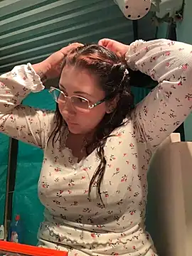 צ'אט XXX בשידור חי של KittyObsession