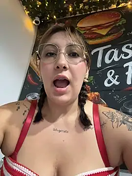 Chat +18 de KittyObsession ao vivo