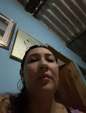Chat +18 de KittyObsession ao vivo