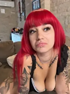 Dollyred 在線直播表演