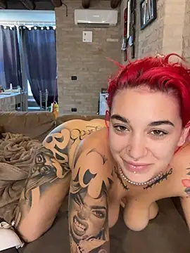 Dollyred Adlı Modelin Web Kamerası Şovu