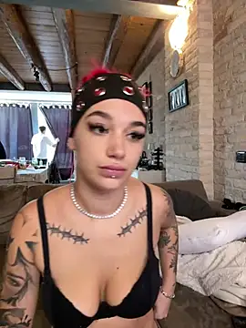 Dollyred Pertunjukan Webcam