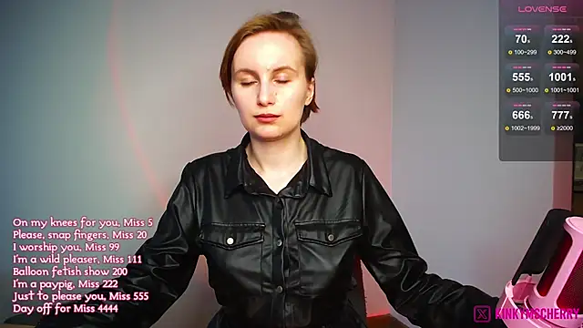 KinkyMissCherryn Live XXX chat