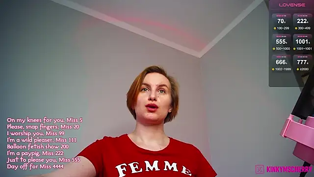 Онлайн чат XXX KinkyMissCherry