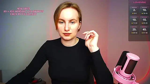 KinkyMissCherry Chat XXX in diretta