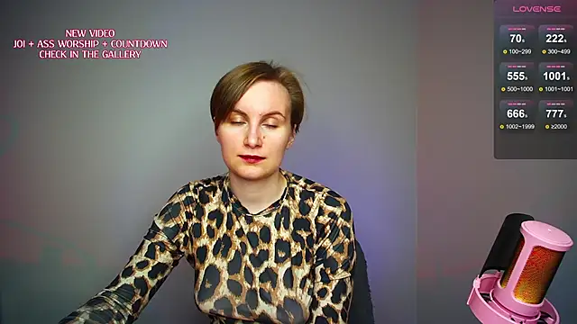 KinkyMissCherry 网络视讯表演