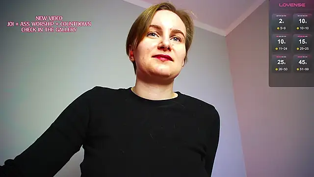 KinkyMissCherry 网络视讯表演