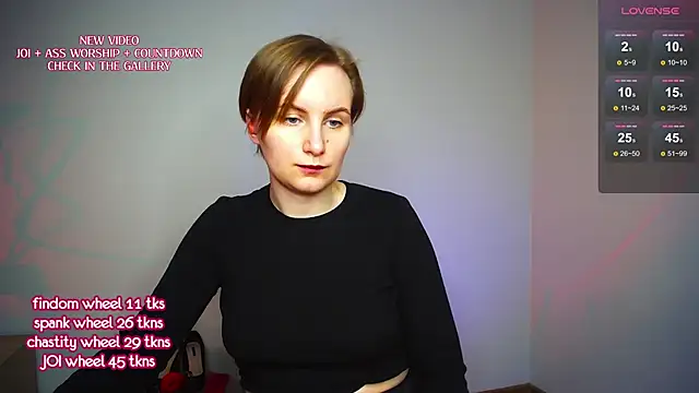 הופעת וובקאם של KinkyMissCherry