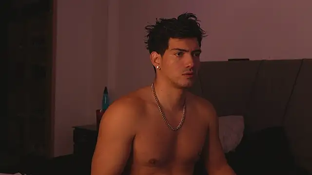 bbbeachboy Show in webcam